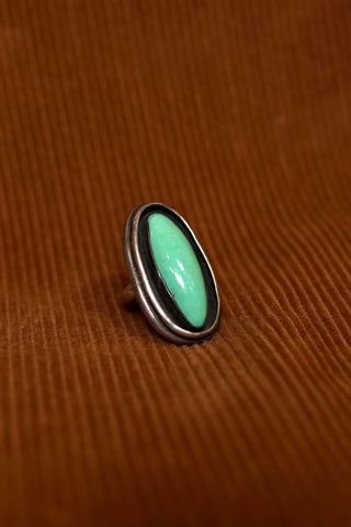 Vintage sterling silver ring with turquoise stone