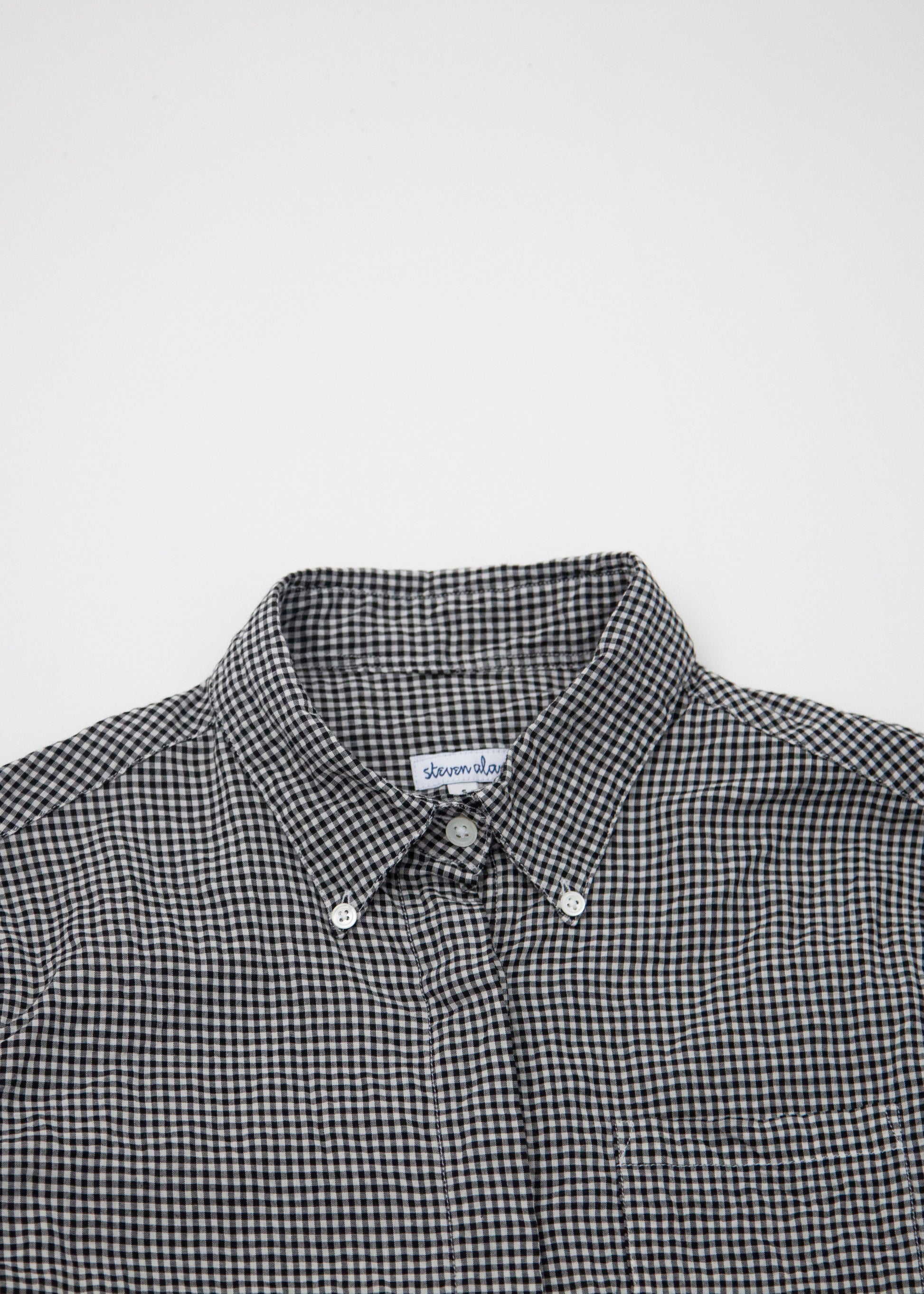 Close up Front flat lay of fly shirt color Mini BW Houndstooth